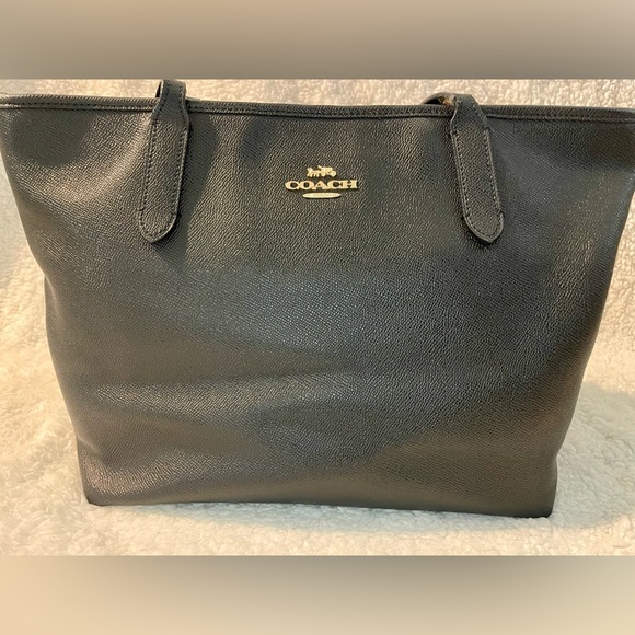 Coach Handbags - Coach Horse & Carriage Black Tote
